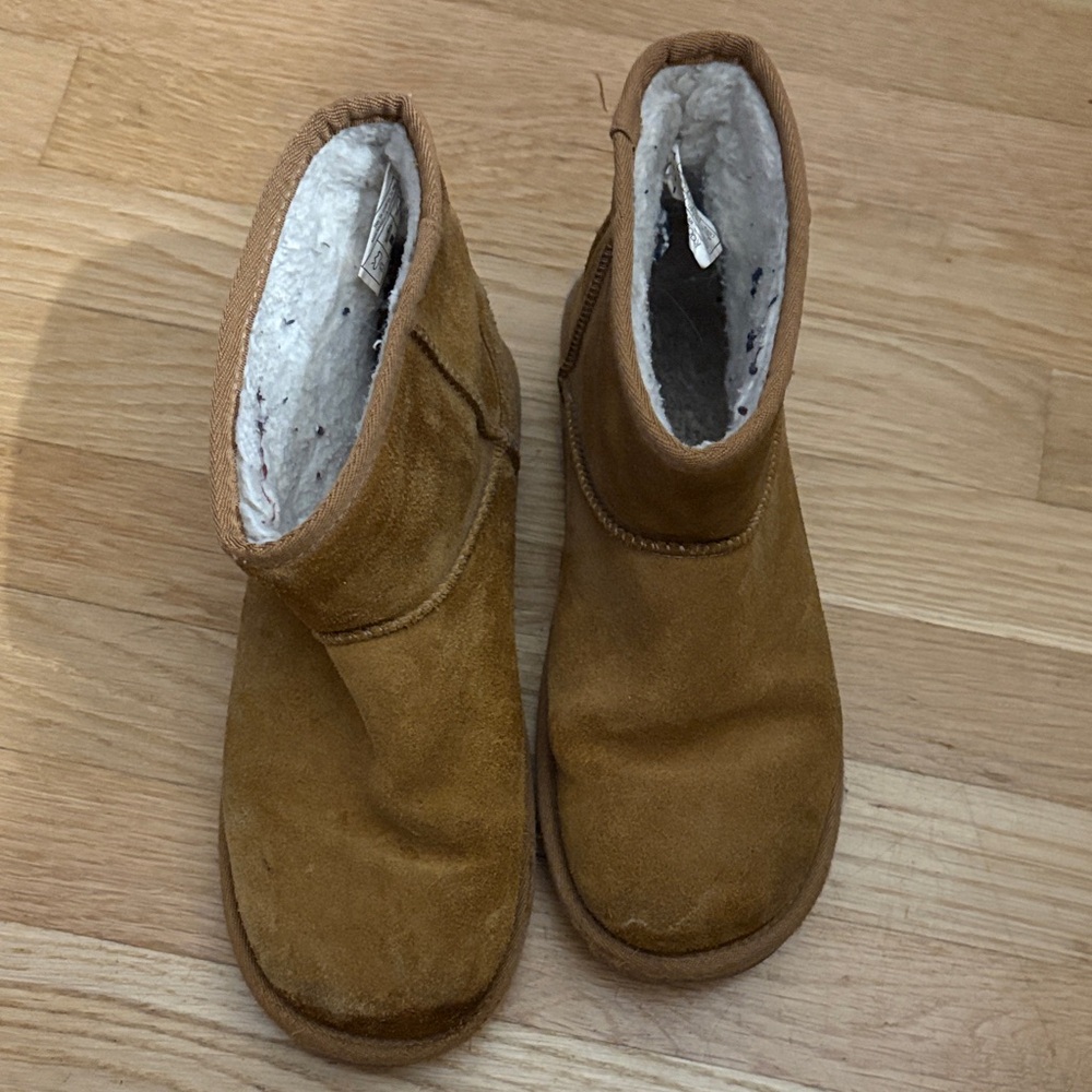 Ugh Koolaburra Ankle Boots with Fleece Lining size 7